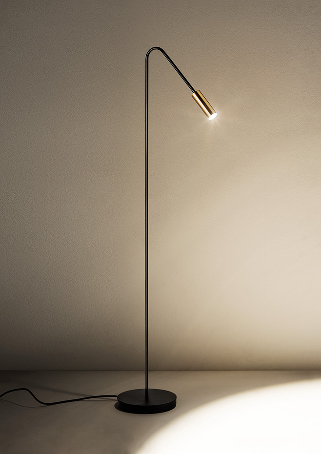 06 Estiluz Volta P 3538 Floor Lamp Img A02