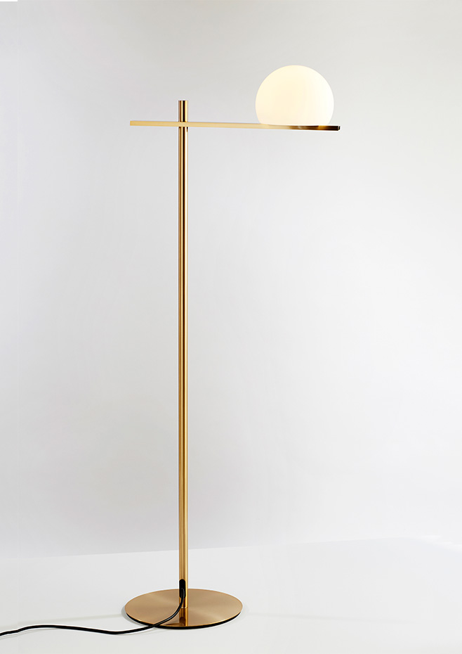 09 Estiluz Circ P 3729 Floor Lamp Img P02