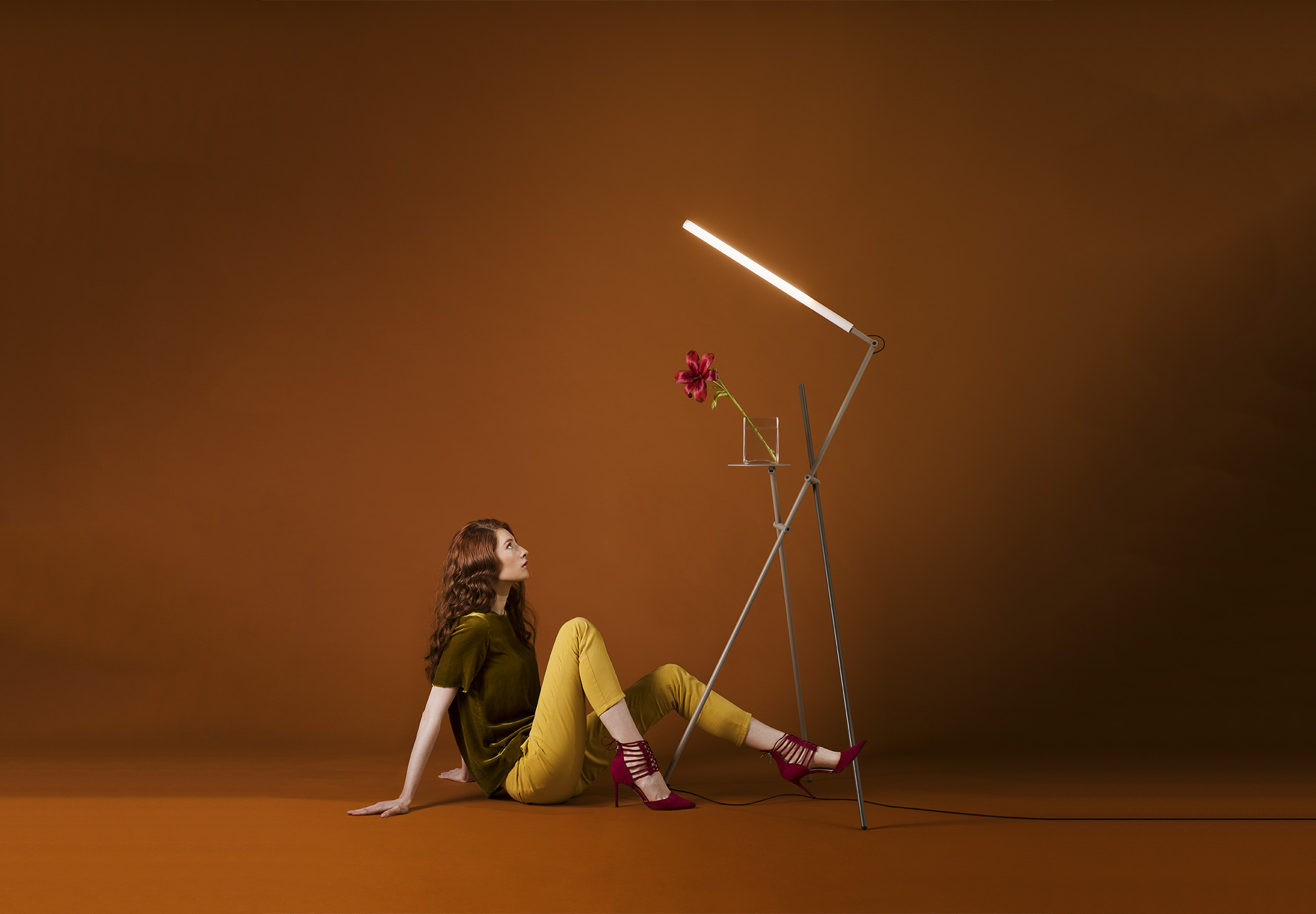 Asana P 3768 Floor Lamp Estiluz Image Ambient 01