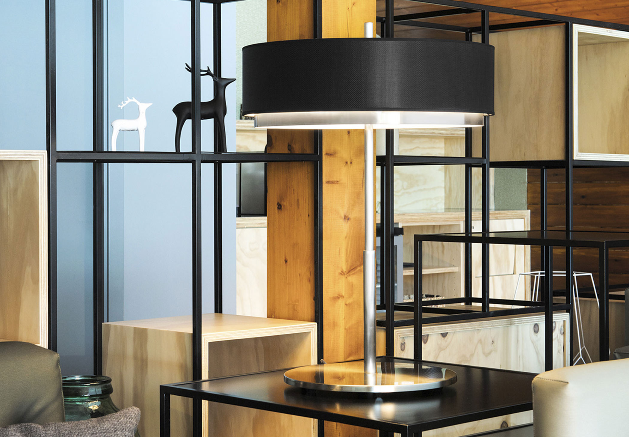 iris table lamp